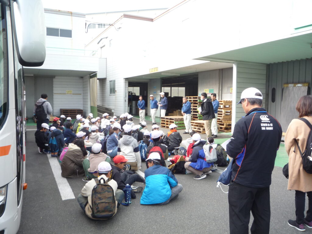 京都市立北白川小学校　５年生　社会見学