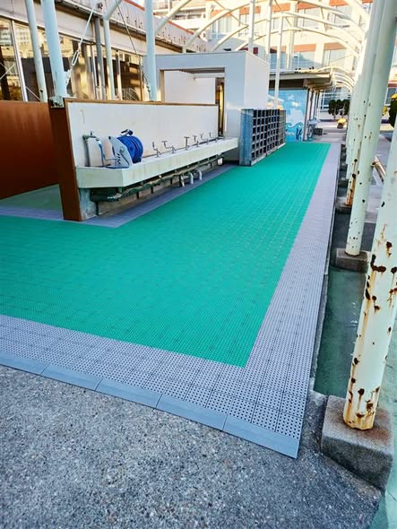 愛知県名古屋市の稲生小学校様にパレスチェッカーを納めさせていただきました。