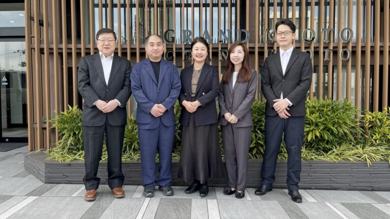 コスメディ製薬、溶解型マイクロニードル製造工程開発チームが第10回「ものづくり日本大賞」優秀賞受賞