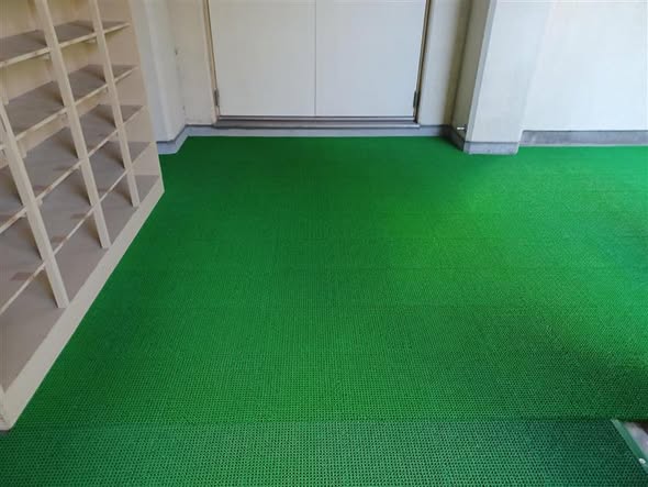 名古屋市立左京山中学校様にジョイント人工芝ホームタイプを納めさせていただきました。